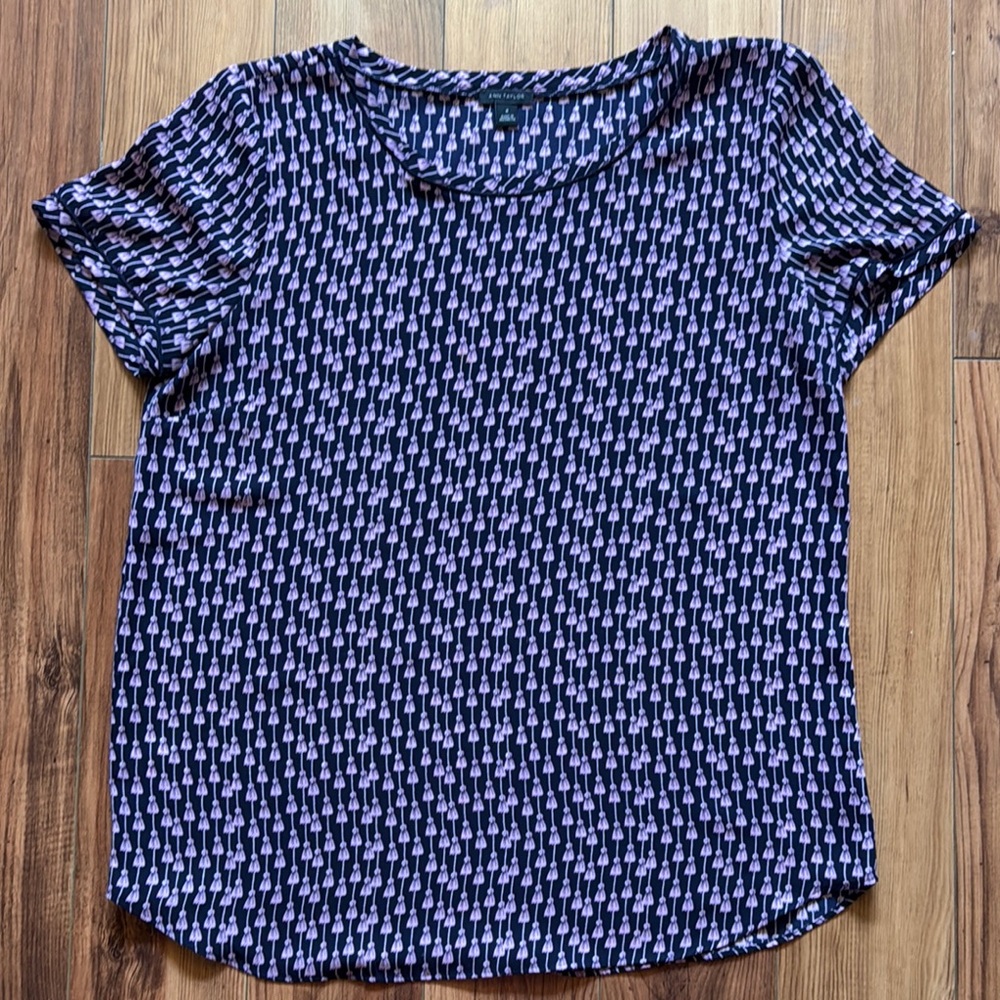 Ann Taylor Black and Pink Short Sleeve Blouse
